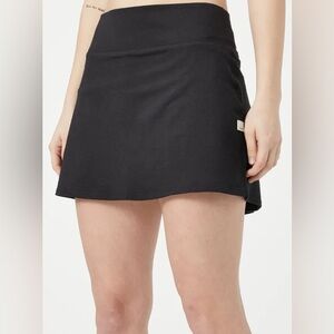 NWOT Vuori Halo Performance Skirt